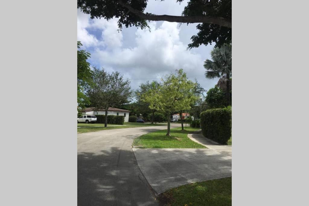 Beautiful Quiet Neighborhood Villa Miami Luaran gambar